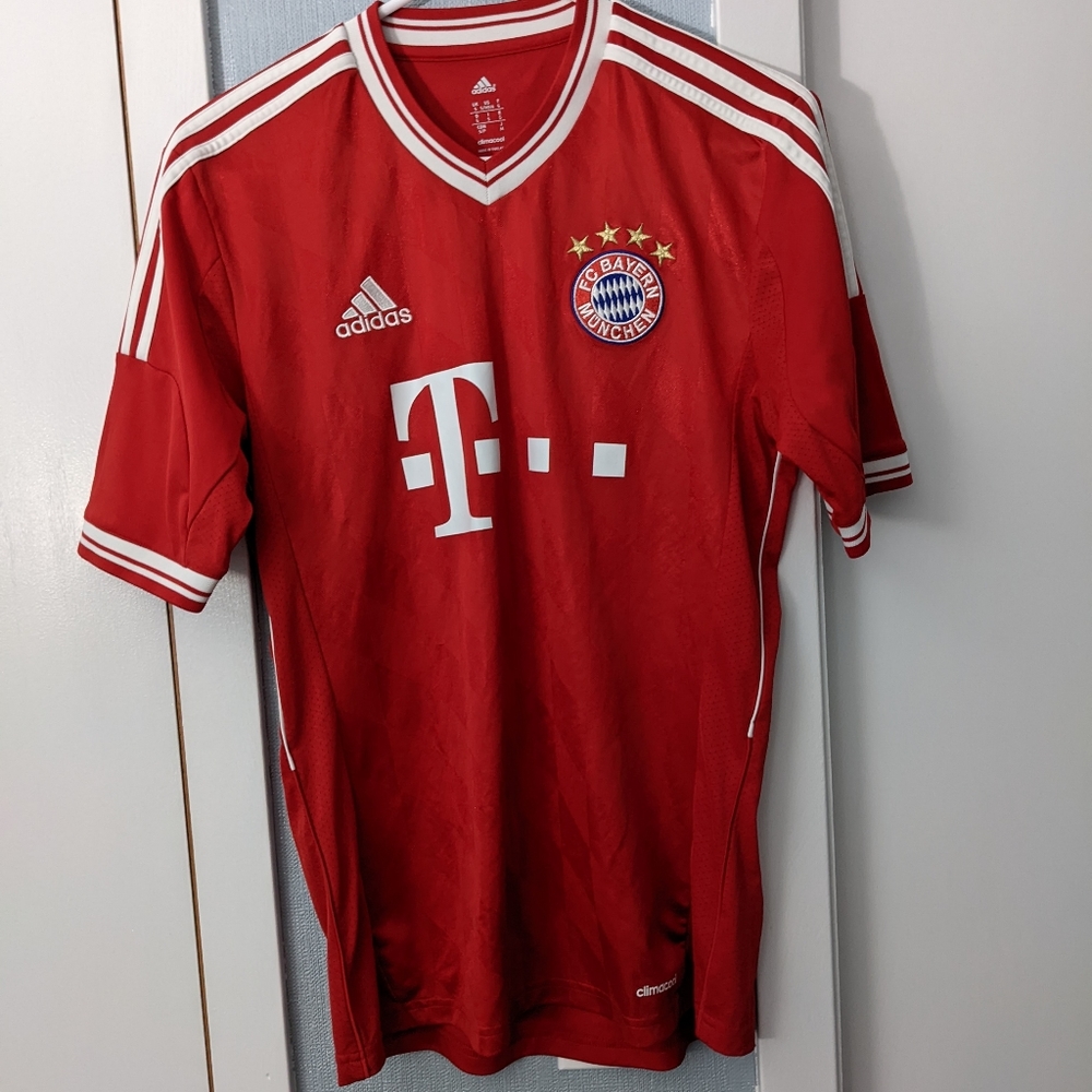 13/14 Bayern Munich Jersey - Adidas - Size S
